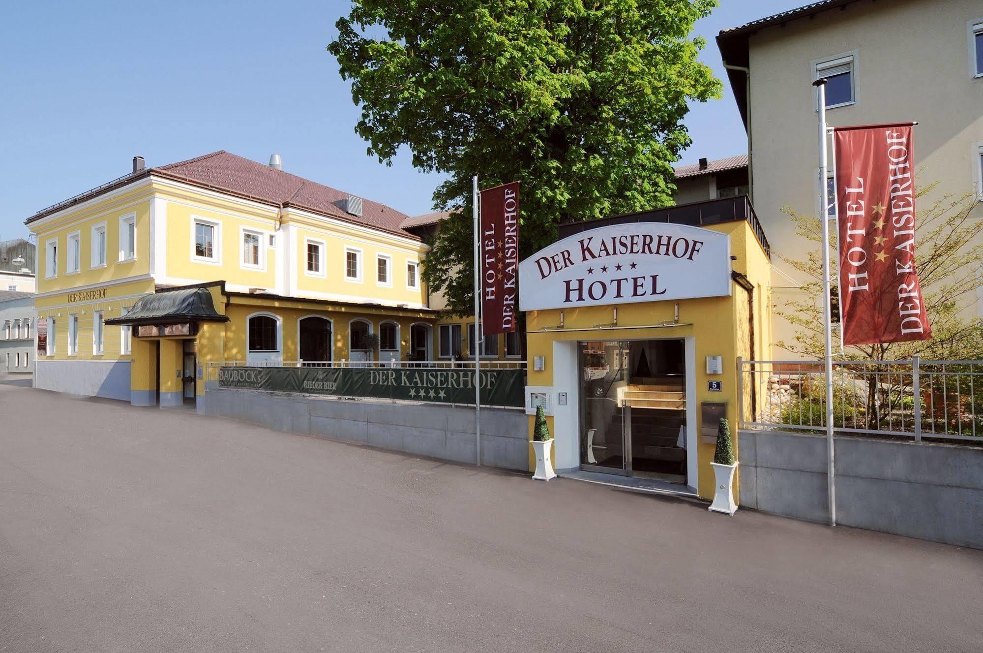 Der Kaiserhof Ried Ried im Innkreis Exterior foto